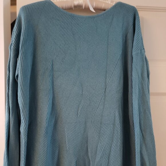 Long sleeved blue popover sweater - Picture 1 of 3
